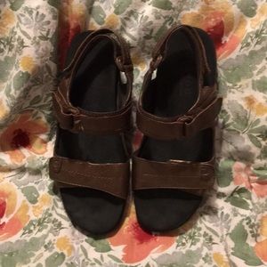 Aravon Sandals, SZ 8B, Bronze color